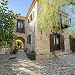 Grantzaos Villa Laganász